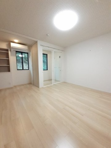 フェリーチェ　Ⅱの居間・リビング