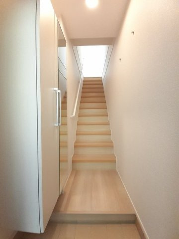 レジデンス　宝町の玄関