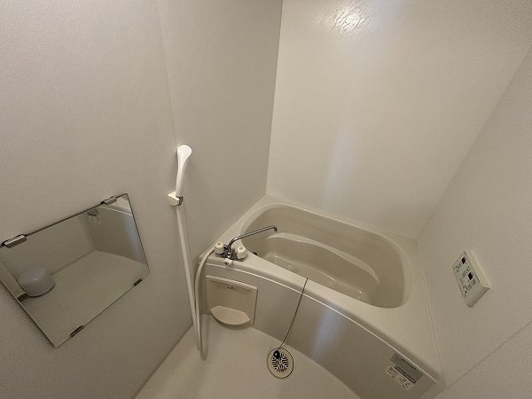 クレイノ久々原の浴室