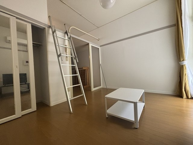 レオパレスＨａｐｐｙＦｉｅｌｄの居間・リビング|備品や設備仕様は号室等により異なります現地をご確認下さい。