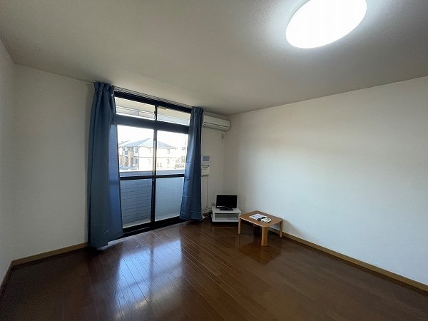 レオパレス梶栗の居間・リビング|備品や設備仕様は号室等により異なります現地をご確認下さい。