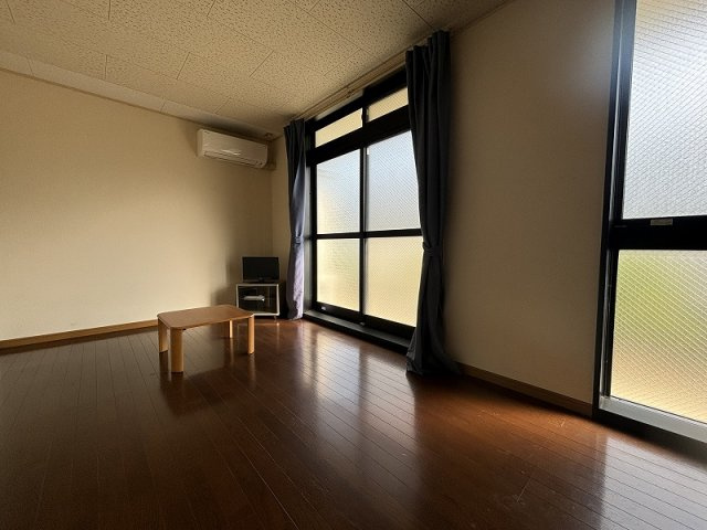 レオパレスしおかぜⅠの居間・リビング|備品や設備仕様は号室等により異なります現地をご確認下さい。