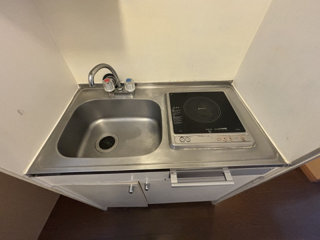 レオパレスしおかぜⅠのキッチン|備品や設備仕様は号室等により異なります現地をご確認下さい。