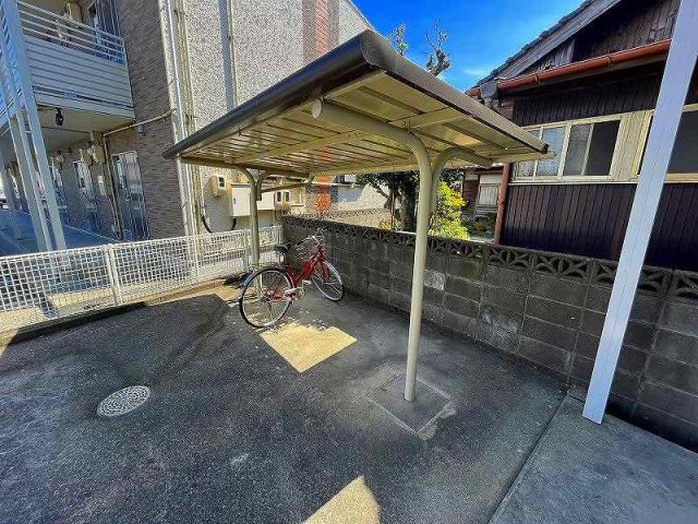 レオパレスシェモア長府のその他|自転車置き場