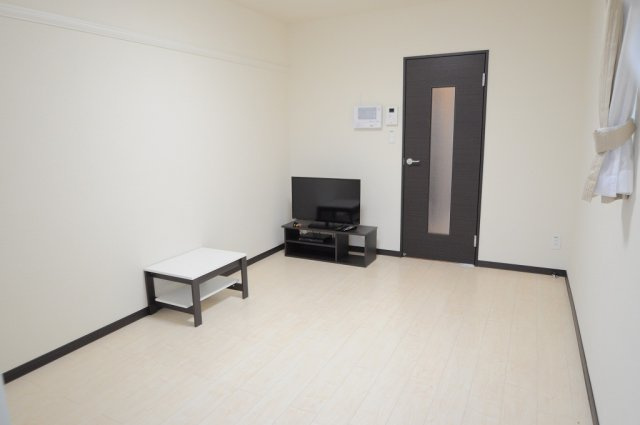 レオネクストはなもも舘の寝室|備品や設備仕様は号室により異なります。現地をご確認ください