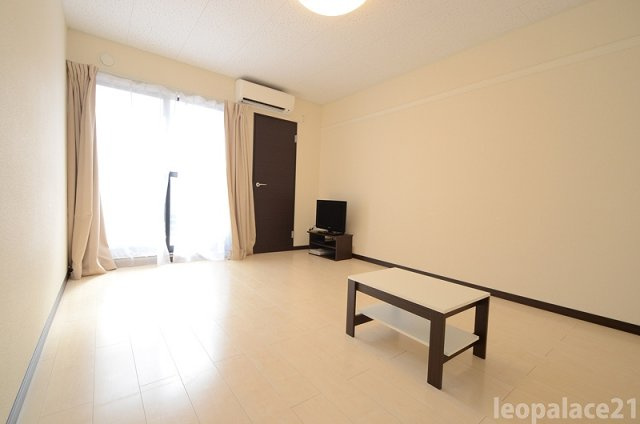 レオネクストシャーマー筋川の居間・リビング