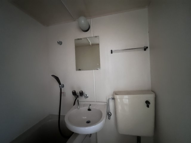 ローズガーデンの洗面所