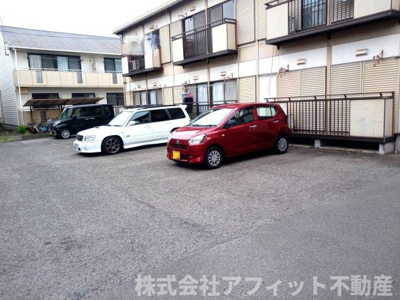 【駐車場】 | ファミールリラC棟