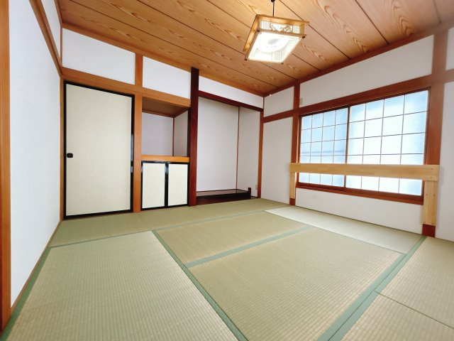 熊谷市肥塚の和室|※未公開物件多数あります！
買取・物件探し・リフォーム・リノベ・管理何でもご相談下さい！