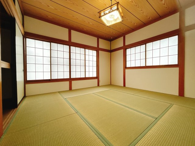 熊谷市肥塚の和室|※未公開物件多数あります！
買取・物件探し・リフォーム・リノベ・管理何でもご相談下さい！