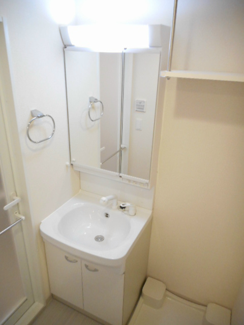 アドバンス三宮シュロスの洗面所