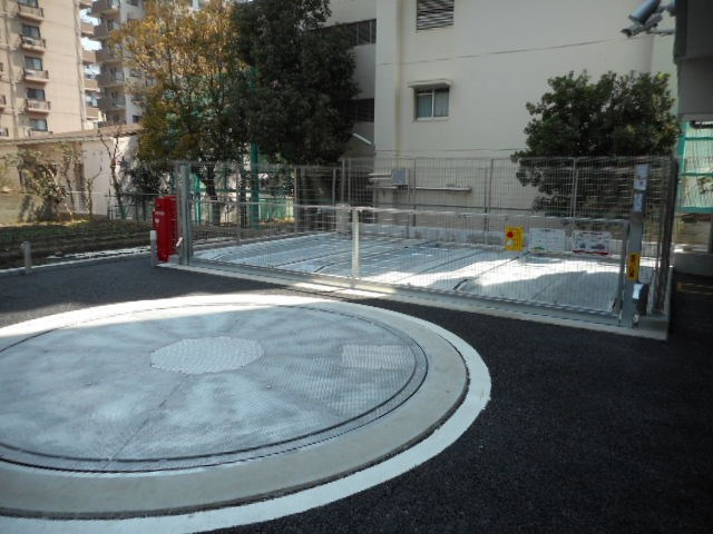 アドバンス三宮シュロスの外観