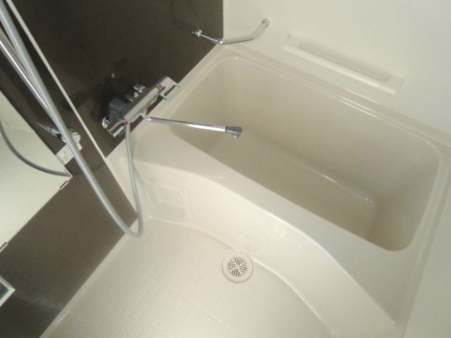 アドバンス三宮シュロスの浴室