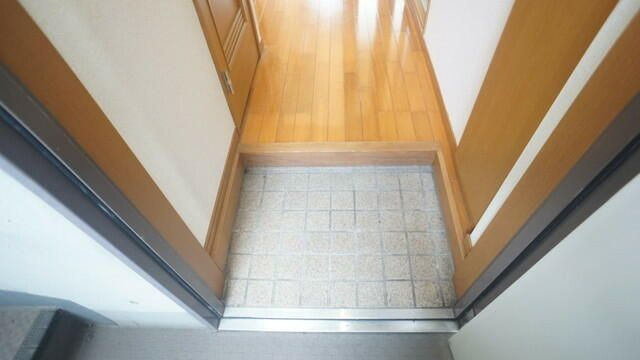 ヴィレ西日暮里の玄関