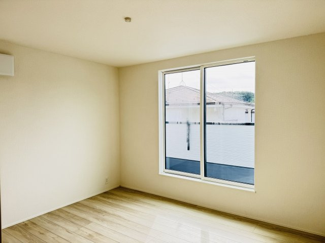 八王子市　西寺方町　新築一戸建て　２４ー２期の寝室|～2階7.0帖の主寝室です～