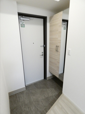 【玄関】 | ロイル西中町 | シンプルで使いやすい玄関です