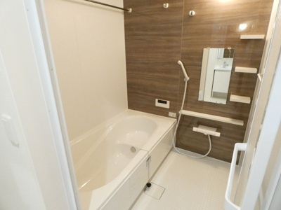 【浴室】 | ロイル西中町 | お風呂で日々の疲れを落としましょう