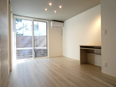 【居間・リビング】 | ロイル西中町 | ゆったりとした居間です