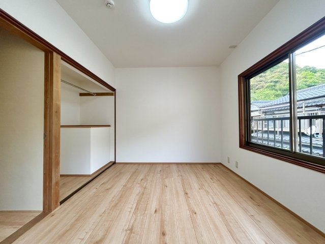 高知市中秦泉寺　中古戸建の洋室