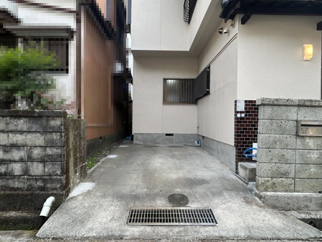 高知市中秦泉寺　中古戸建の駐車場
