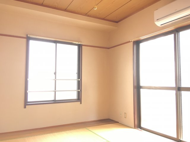 田村ビルの寝室|6帖