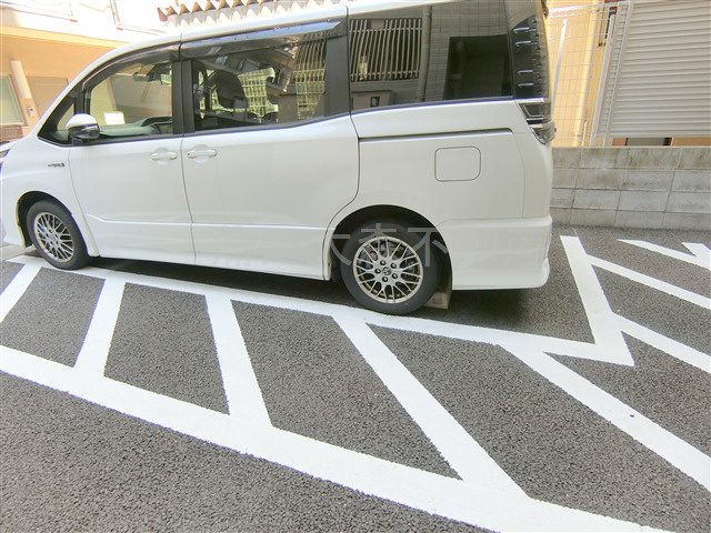 スプランディッド品川の駐車場