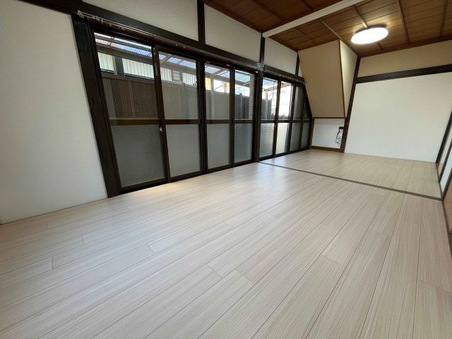 忍者屋敷みたいな家　下永吉3号棟の居間・リビング