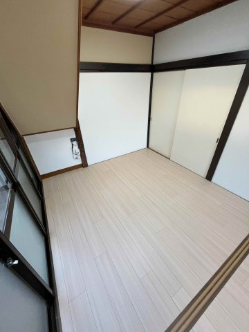 忍者屋敷みたいな家　下永吉3号棟の洋室