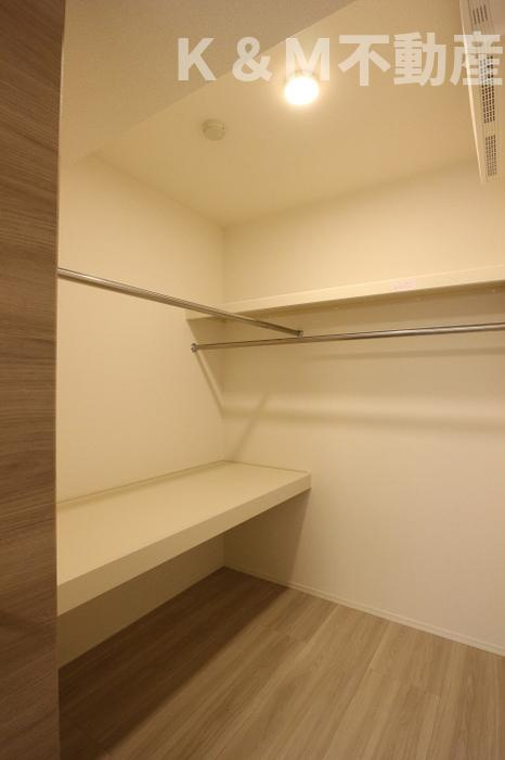 オークツリーの収納|大きなものも収納できそうです