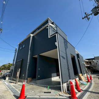 【前面道路含む現地写真】