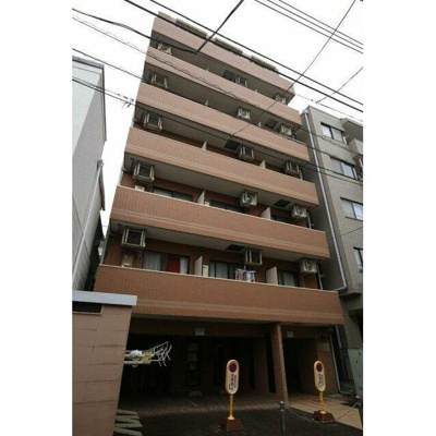 【外観】 | ロイヤルアメニティー練馬 | 鉄筋コンクリート造のがっちりとした建物。