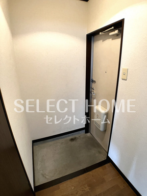 【玄関】 | ロイヤルＰａｒｔⅠ | ゆったりとした玄関です
