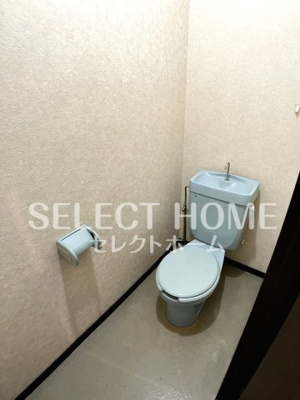 【トイレ】 | ロイヤルＰａｒｔⅠ | 個人の部屋や寝室として使える洋室です
