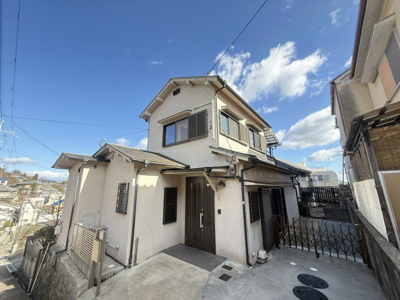 【外観】 | 生駒市北新町戸建 | ペットと暮らせるお庭広々なお家です！