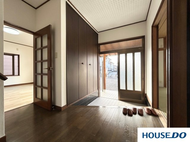 中古戸建　足利市山川町の玄関|落ち着いた玄関です