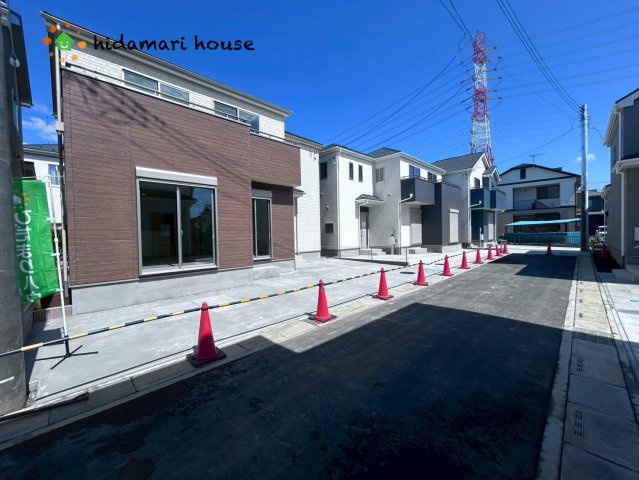 上尾市原市　11期　新築戸建　ハートフルタウン　Bの前面道路含む現地写真