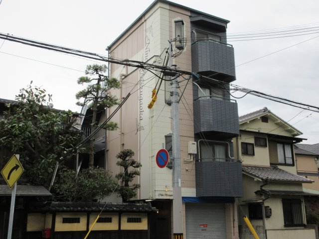 ナイン瑞ケ丘の外観