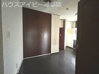 【収納】 | 東金宝町！チサンマンション2階部分！最寄りのバス停徒歩1分！新岐阜駅まで徒歩7分！店舗・事務所OK！ | 東金宝町！チサンマンション2階部分！最寄りのバス停徒歩1分！新岐阜駅まで徒歩7分！店舗・事務所OK！