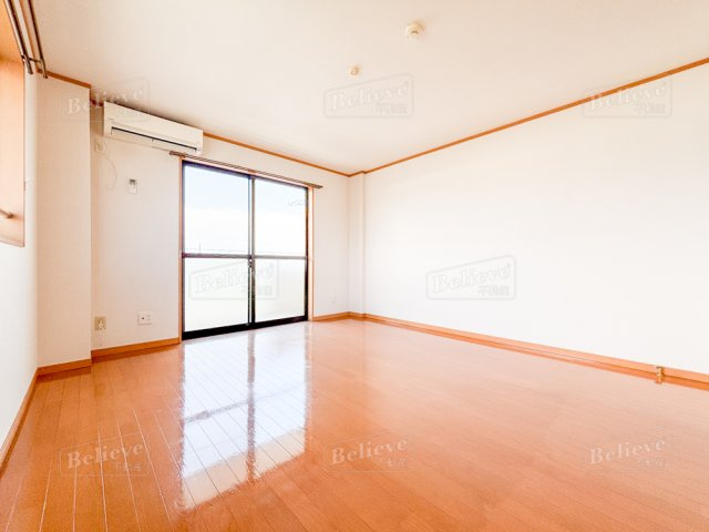 サンフィールドⅡの寝室|クローゼット付きの洋室です☆