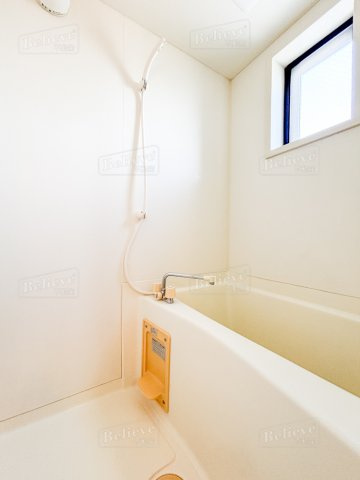 サンフィールドⅡの浴室|綺麗なお風呂です♪