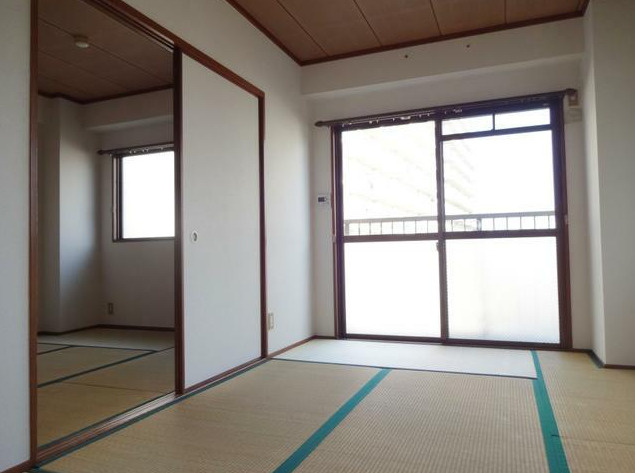 プラスパラス・ヒラノの和室