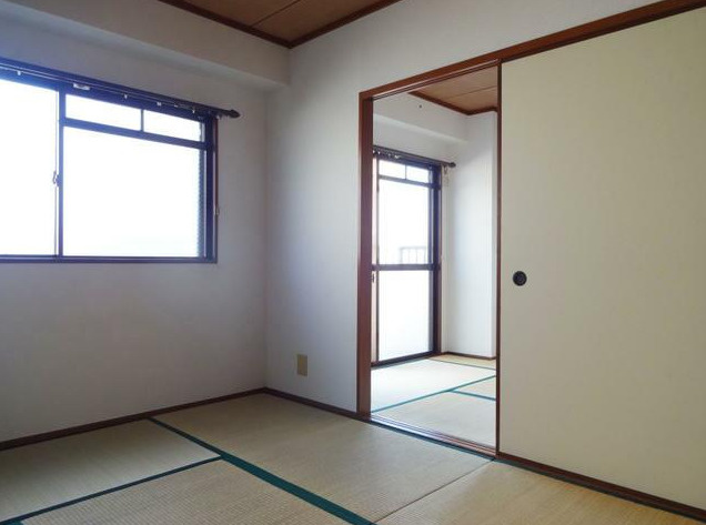 プラスパラス・ヒラノの和室