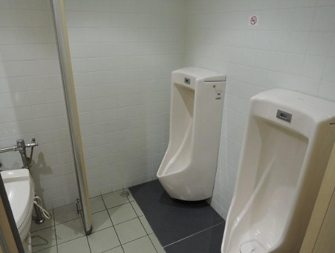 第二芦池ビルのトイレ|清潔感のあるトイレです