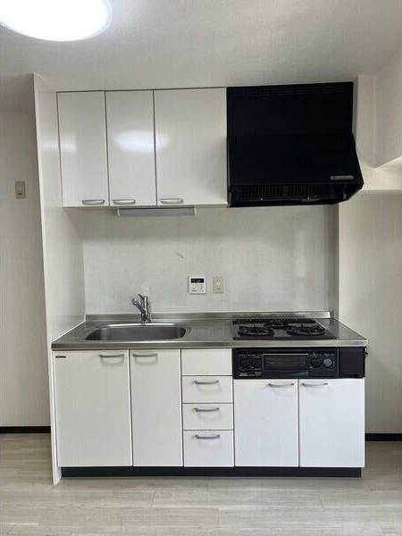 サンフラッツ新大阪本館のキッチン