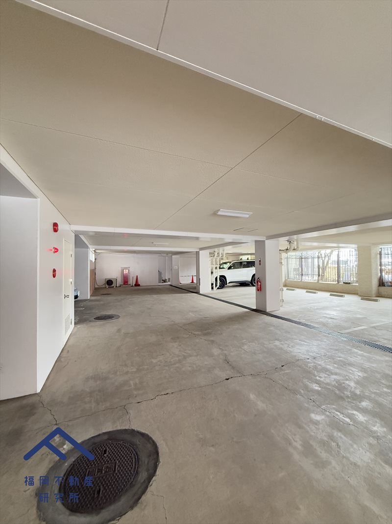 寺塚パークマンションの駐車場