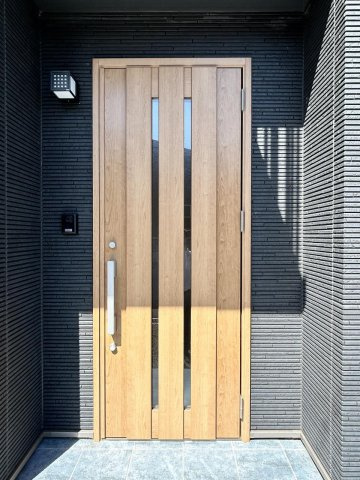 都城市平江町の中古一戸建の玄関