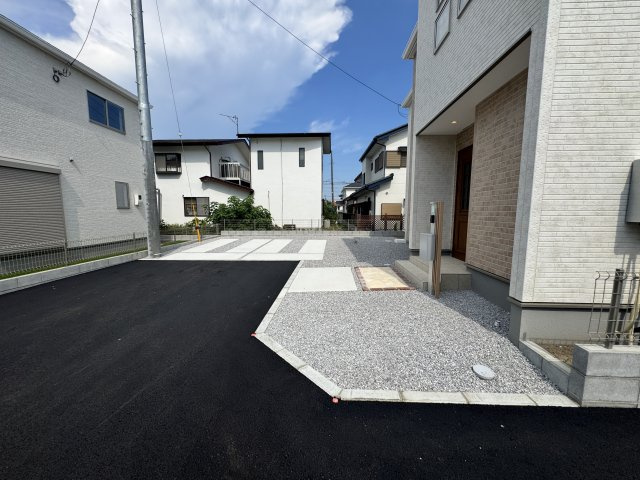 グラファーレ前橋市箱田町２期　２号棟の駐車場|駐車場もキレイに整備されています。並列２台駐車可能です。