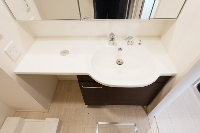 【洗面所】 | エスト・ヴィヴァーチェ