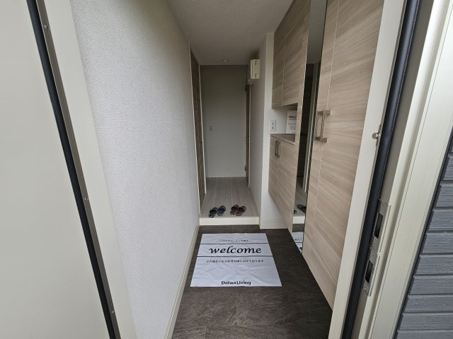 ソリッソ大久保町西嶋の玄関
