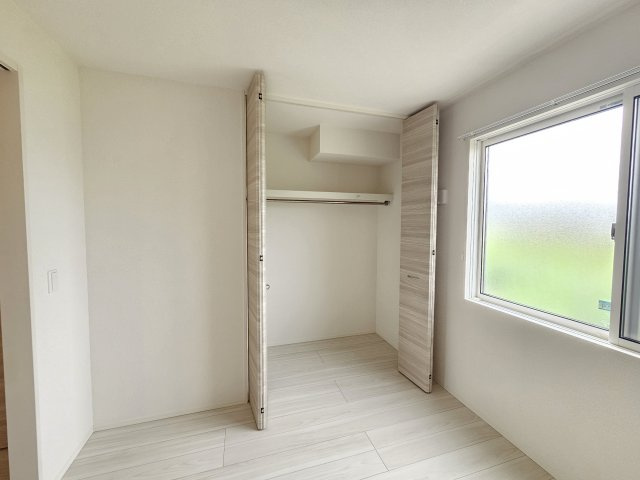 ソリッソ大久保町西嶋の収納